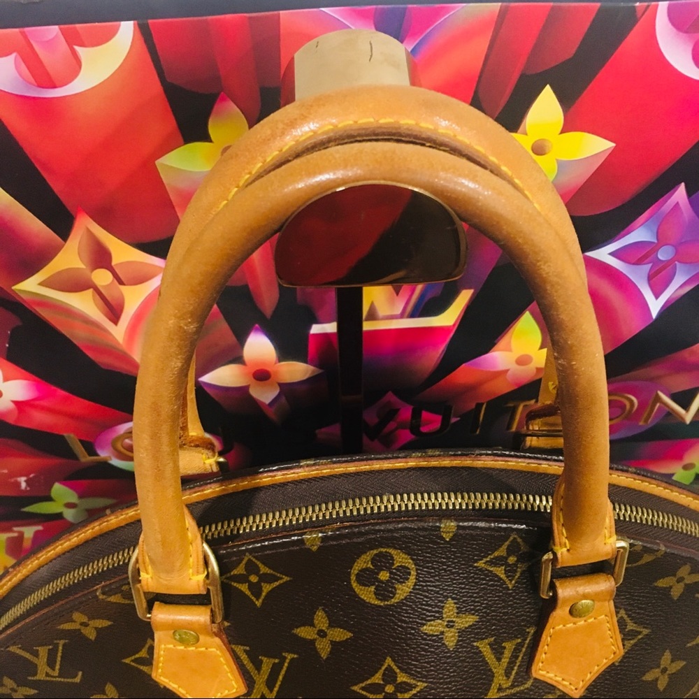 โ SOLD โ ๐ฏ Authentic Louis Vuitton Ellipse GM - Picture 6 of 14